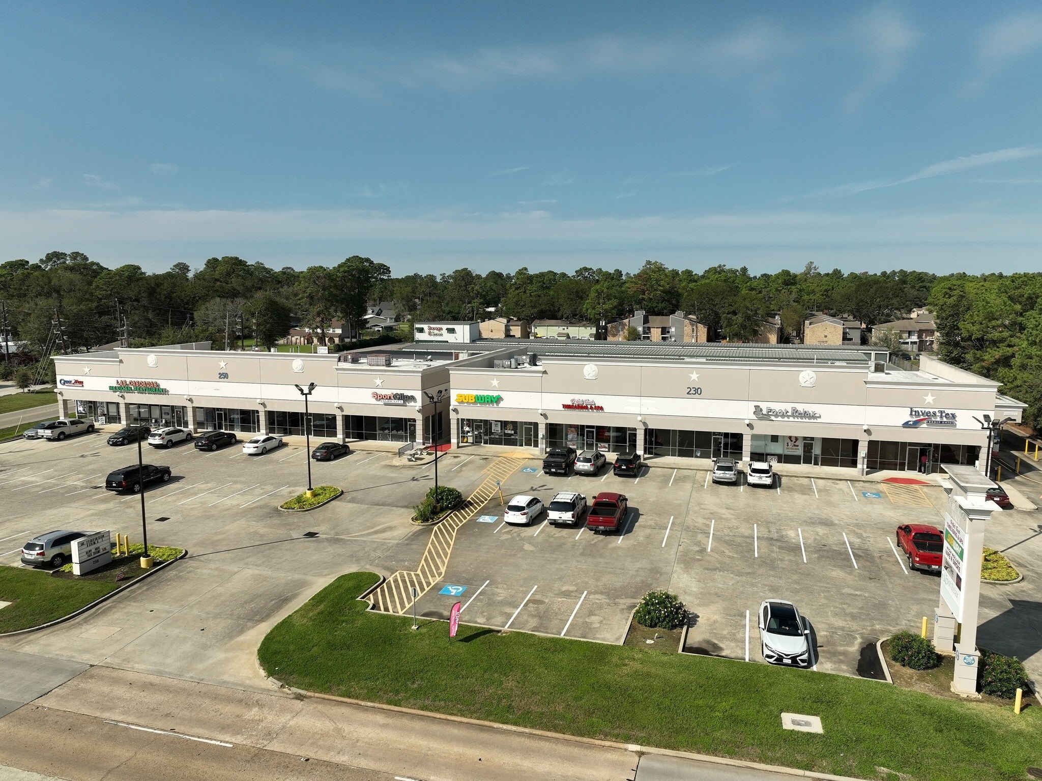 230 Cypresswood Dr, Spring, TX à louer Photo du bâtiment- Image 1 de 6
