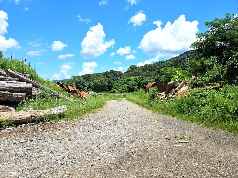 US Highway 70 Hwy, Swannanoa, NC à vendre - Photo du bâtiment - Image 3 de 7