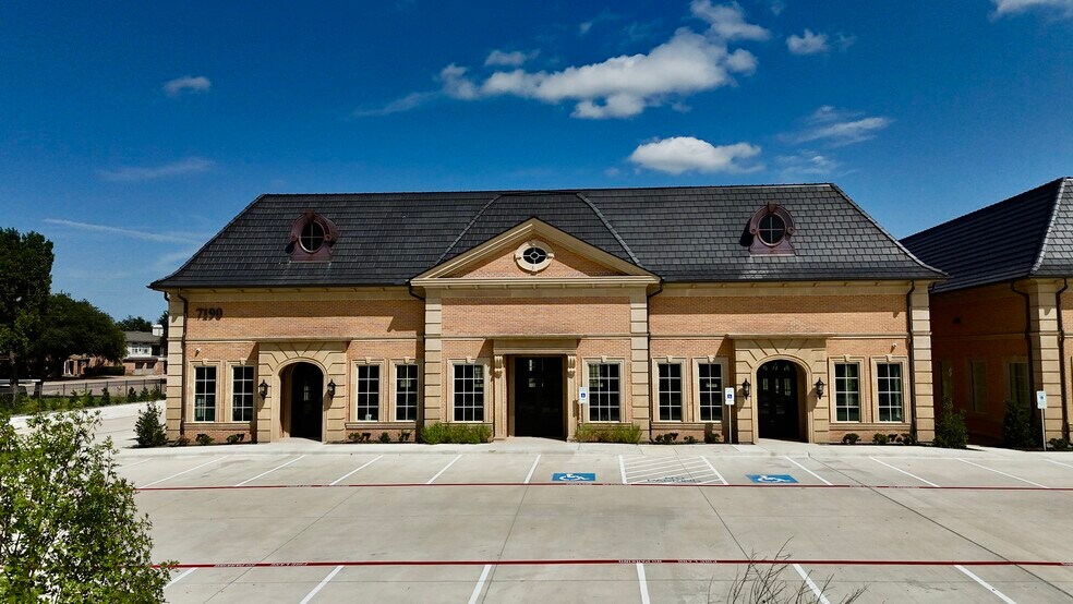 7190 Preston Rd, Plano, TX à louer - Photo du bâtiment - Image 3 de 7