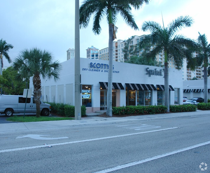 606-608 E Broward Blvd, Fort Lauderdale, FL à louer - Photo du bâtiment - Image 2 de 2