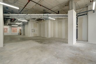 399 Winston Av, Ottawa, ON for lease Interior Photo- Image 1 of 15