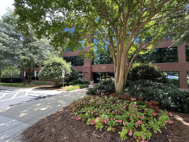 700 Spring Forest Rd, Raleigh, NC for lease - Building Photo - Image 3 of 11