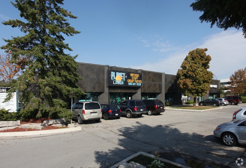 461 N Service Rd W, Oakville, ON for lease - Building Photo - Image 2 of 6