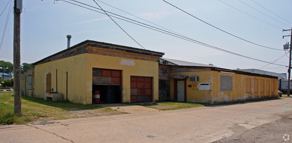 9802 Hosier St, Newport News, VA à louer - Photo principale - Image 3 de 5