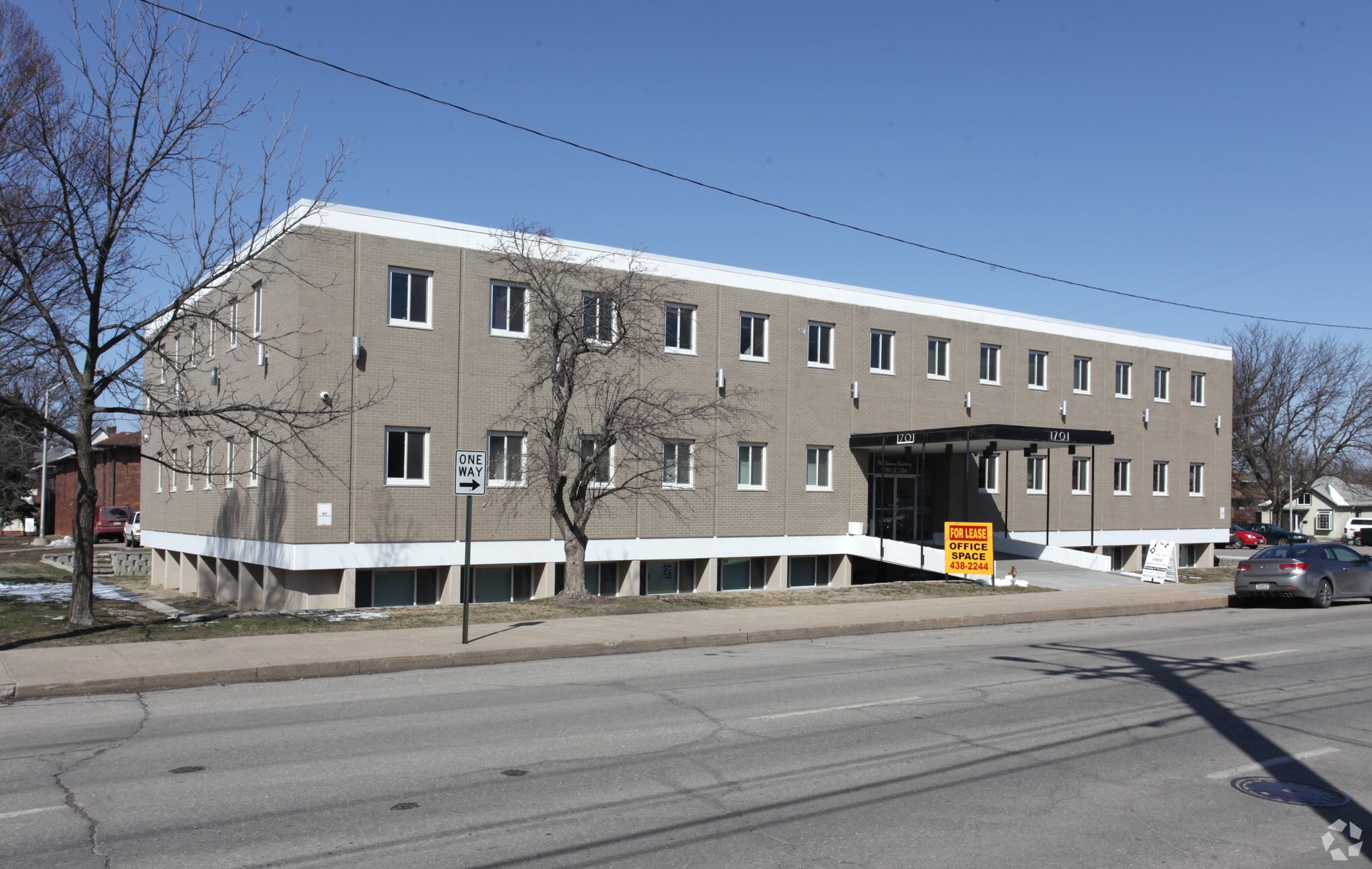 1701 S 17th St, Lincoln, NE for lease Primary Photo- Image 1 of 6