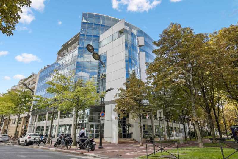 50 Quai Charles Pasqua, Levallois-Perret à louer - Photo du bâtiment - Image 2 de 11