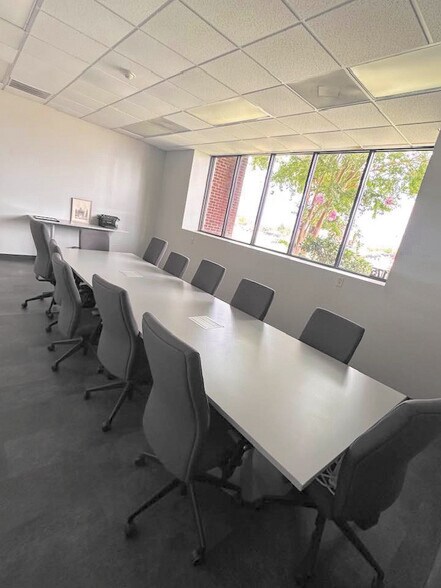 2175 N Roberts Ave, Lumberton, NC à louer - Photo du bâtiment - Image 2 de 9