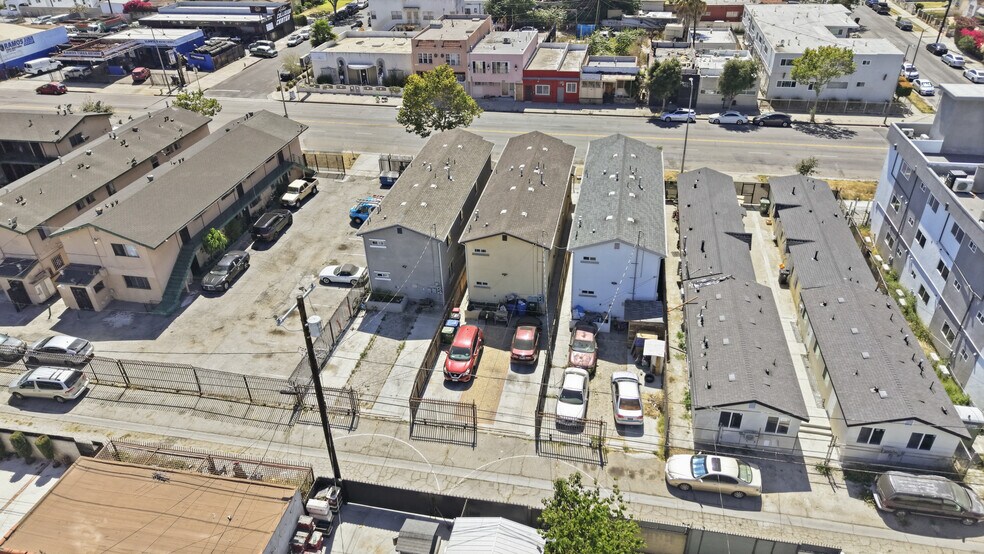 7814 S Western Ave, Los Angeles, CA à vendre - Photo du bâtiment - Image 2 de 2