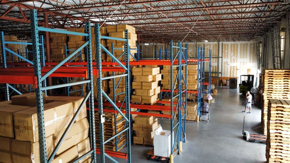 8901 Boggy Creek Rd, Orlando, FL à louer - Photo intérieure - Image 3 de 4