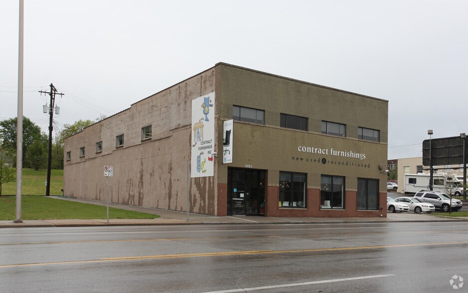 3129 Main St, Kansas City, MO à louer - Photo du bâtiment - Image 2 de 11
