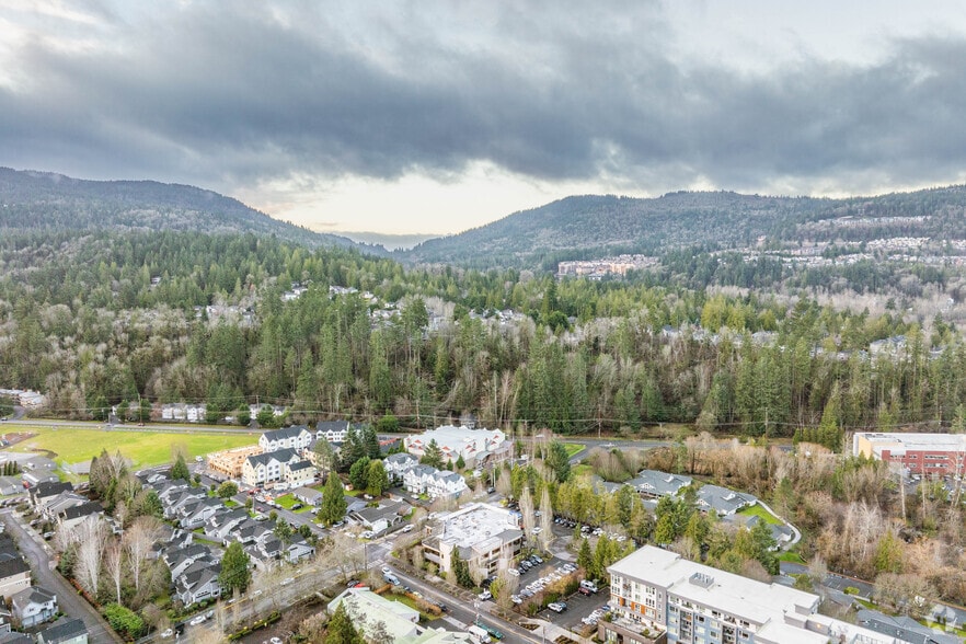710 NW Juniper St, Issaquah, WA for lease - Aerial - Image 3 of 4