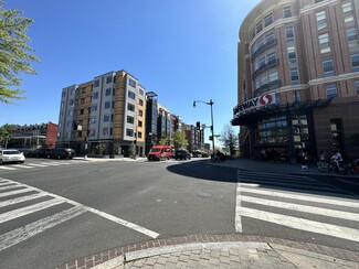 Plus de détails pour 3831 Georgia Ave NW, Washington, DC - Vente au détail à louer