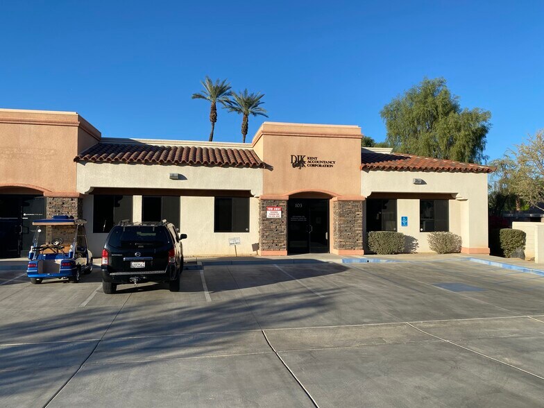 44550 Village Ct, Palm Desert, CA à louer - Photo du bâtiment - Image 3 de 18