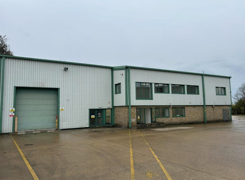 51 Maurice Gaymer Rd, Attleborough à vendre - Photo du bâtiment - Image 2 de 9