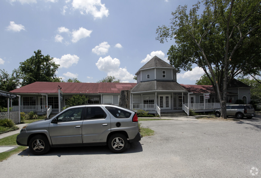 419 Gentry St, Spring, TX à louer - Photo du bâtiment - Image 1 de 4