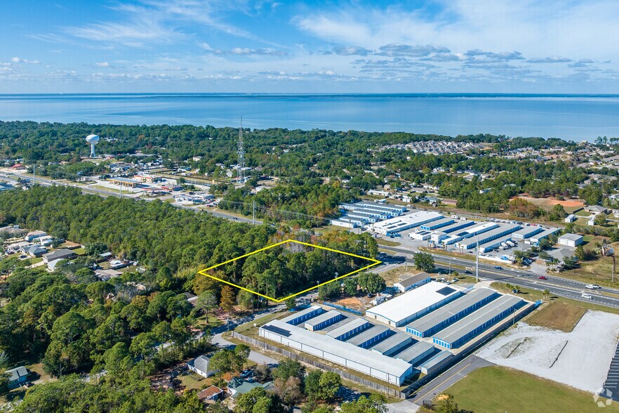 5425 Gulf Breeze Pky, Gulf Breeze, FL à vendre - Photo principale - Image 1 de 21