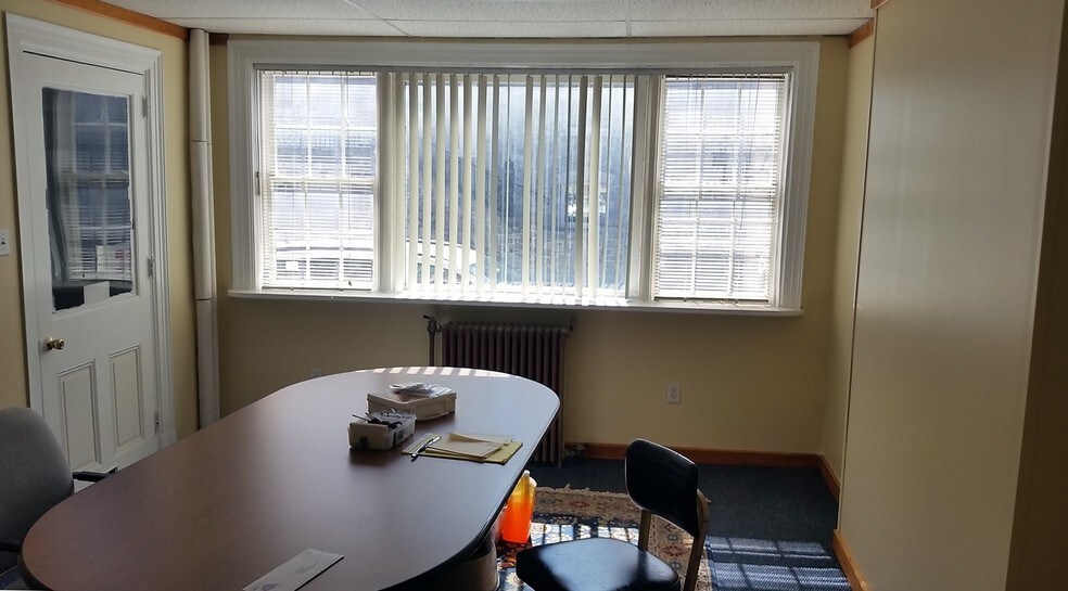 104 Walnut St, Harrisburg, PA for lease - Interior Photo - Image 2 of 5