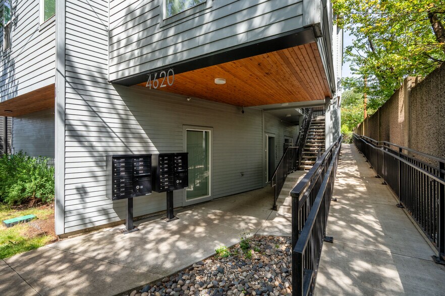 4620 N Maryland Ave, Portland, OR à vendre - Photo du bâtiment - Image 2 de 13