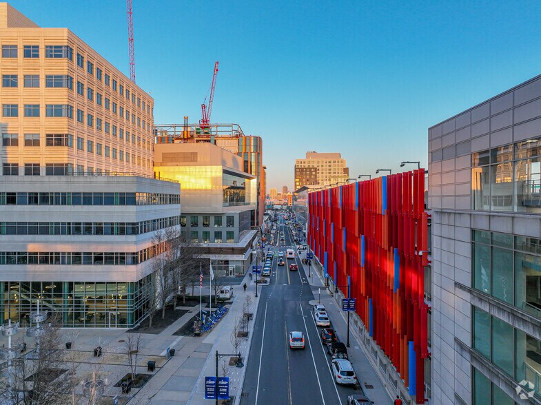 20 Guest St, Brighton, MA à louer - Photo du bâtiment - Image 2 de 19