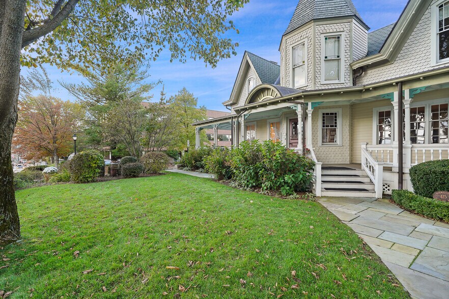 413-415 Bedford Rd, Pleasantville, NY à vendre - Photo du bâtiment - Image 3 de 31