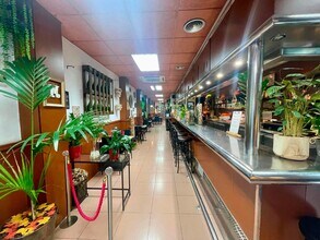 Commerce de détail dans Molins de Rei, Barcelona à louer Photo intérieure- Image 1 de 18