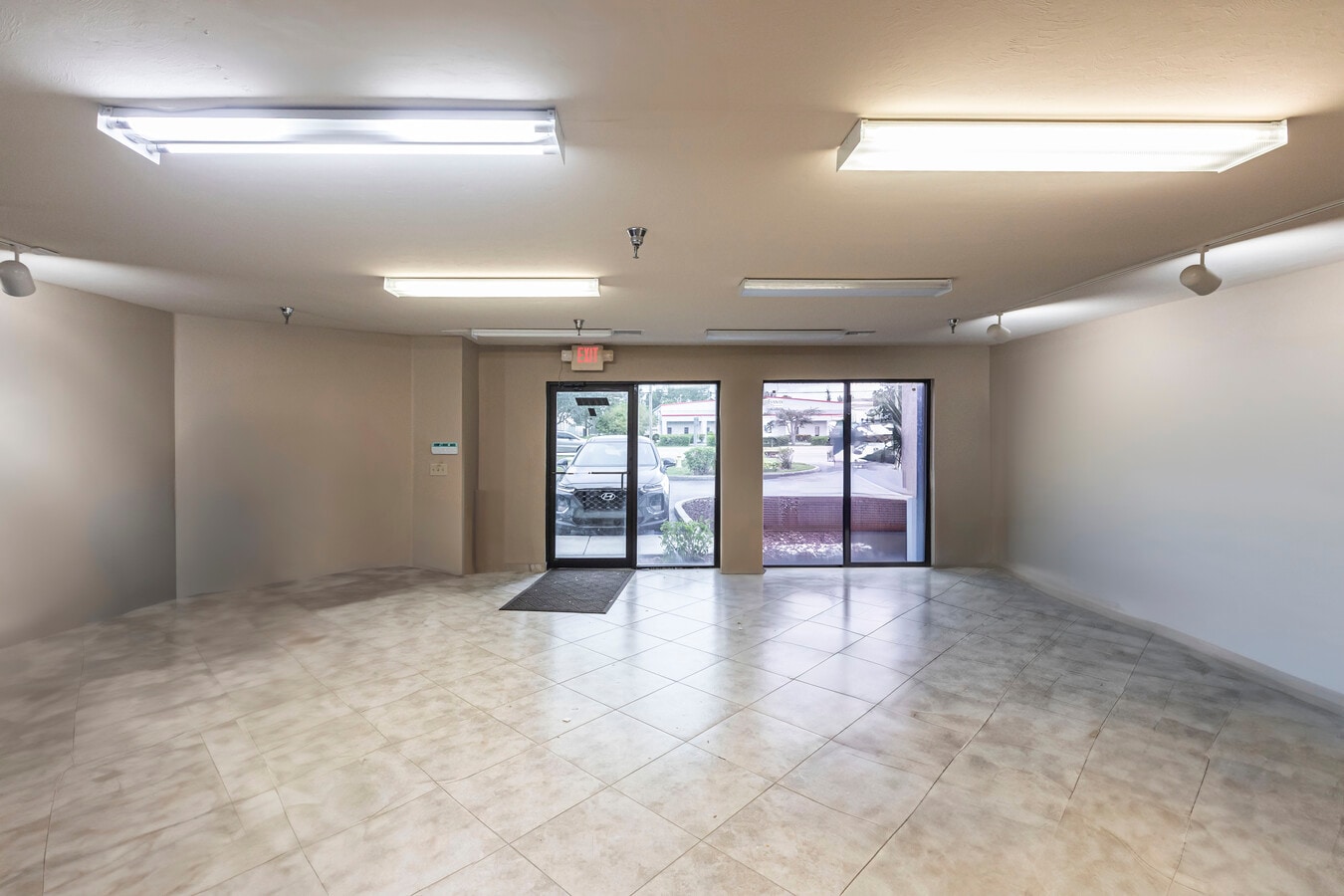 12155 Metro Pky, Fort Myers, FL 33966 - Unit 1-3 -  - Interior Photo - Image 2 of 11