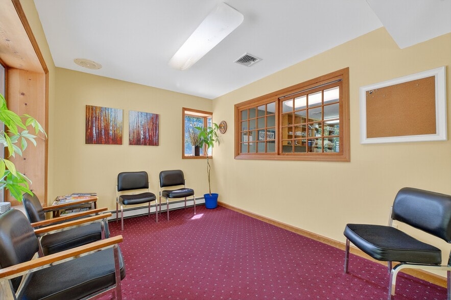 2 Renee Gate St, Cortlandt Manor, NY for sale - Building Photo - Image 2 of 52