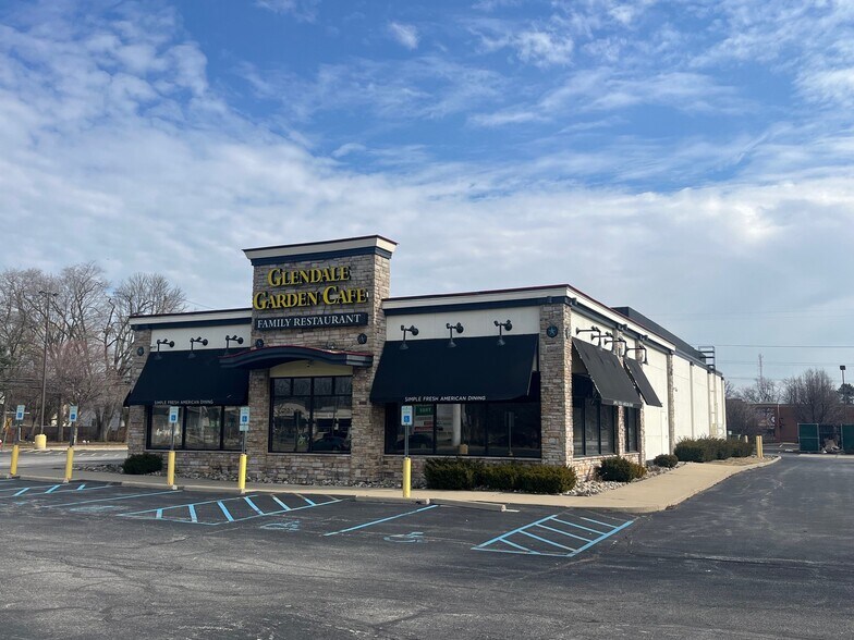 2915 Glendale Ave, Toledo, OH à vendre - Photo du bâtiment - Image 3 de 5