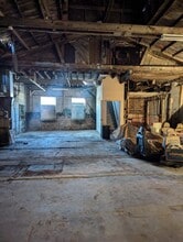 13210 S Olde Western Ave, Blue Island, IL for lease Interior Photo- Image 2 of 5