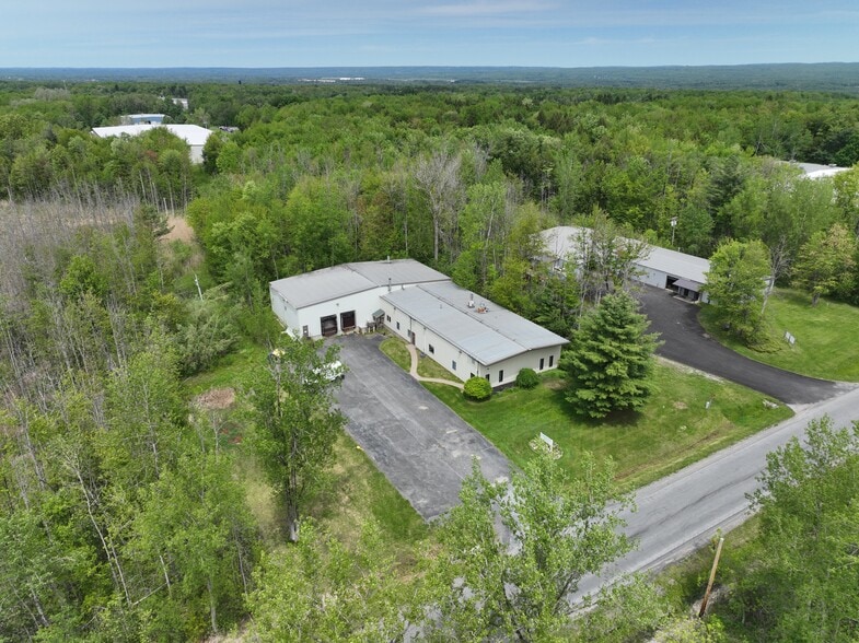 132 Clear Rd, Oriskany, NY for lease - Building Photo - Image 2 of 3