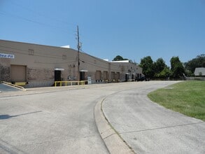 4757 River Rd, Jefferson, LA for lease Interior Photo- Image 1 of 2