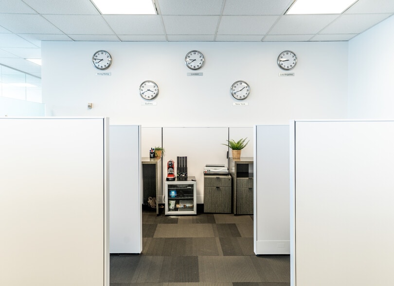 1 Adelaide St E, Toronto, ON à louer - Photo intérieure - Image 1 de 6