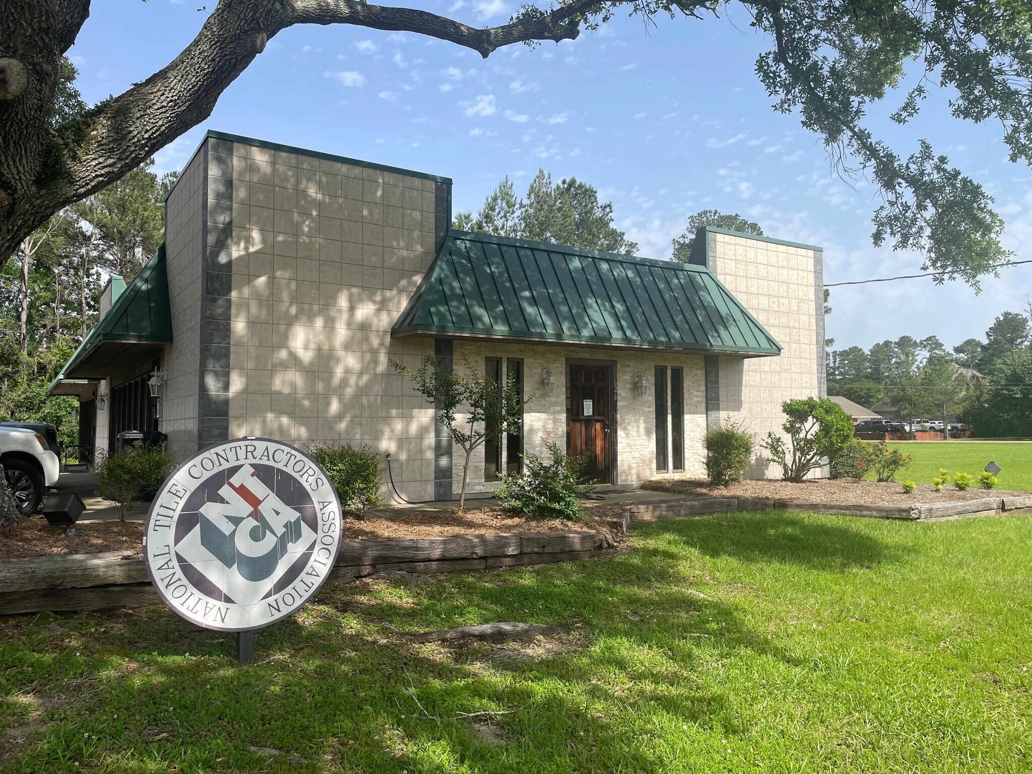 626 Lakeland East Dr, Flowood, MS à vendre Photo du bâtiment- Image 1 de 1