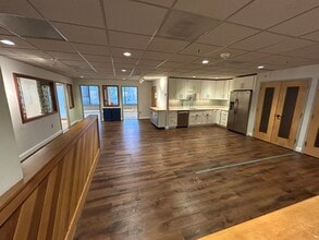 7945 Macarthur Blvd, Cabin John, MD for lease Interior Photo- Image 2 of 7