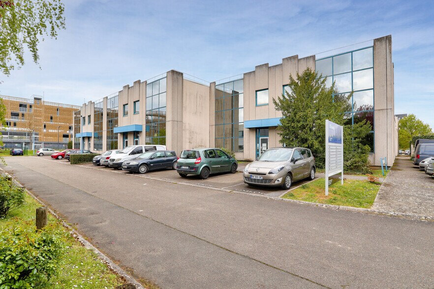 16-28 Rue Panicale, La Verrière à louer - Photo du bâtiment - Image 2 de 3
