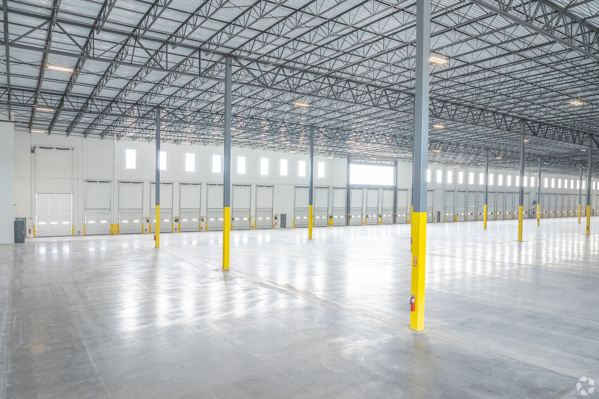 55 Paradise Ln, Bay Shore, NY à louer Photo principale- Image 1 de 22