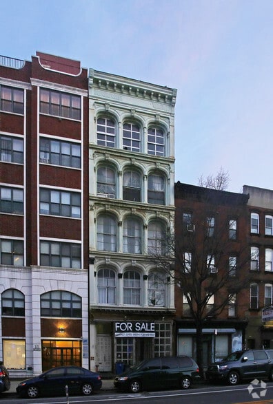 103 Broadway, Brooklyn, NY for lease - Primary Photo - Image 1 of 12
