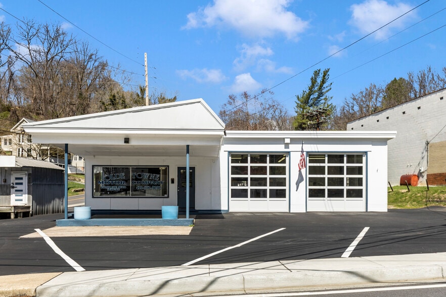 7415 Springfield Ave, Sykesville, MD for sale - Building Photo - Image 3 of 22