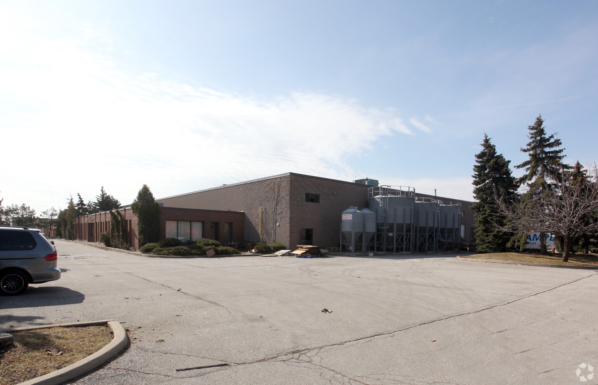 6575 Kestrel Rd, Mississauga, ON à vendre Photo principale- Image 1 de 1