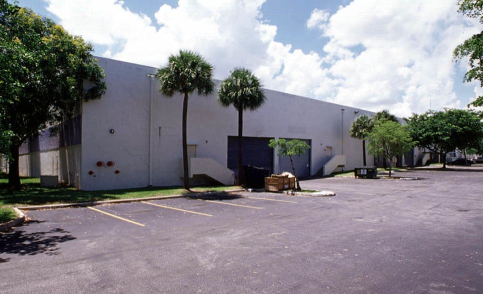2011-2031 NW 89th Pl, Miami, FL for lease - Other - Image 2 of 18