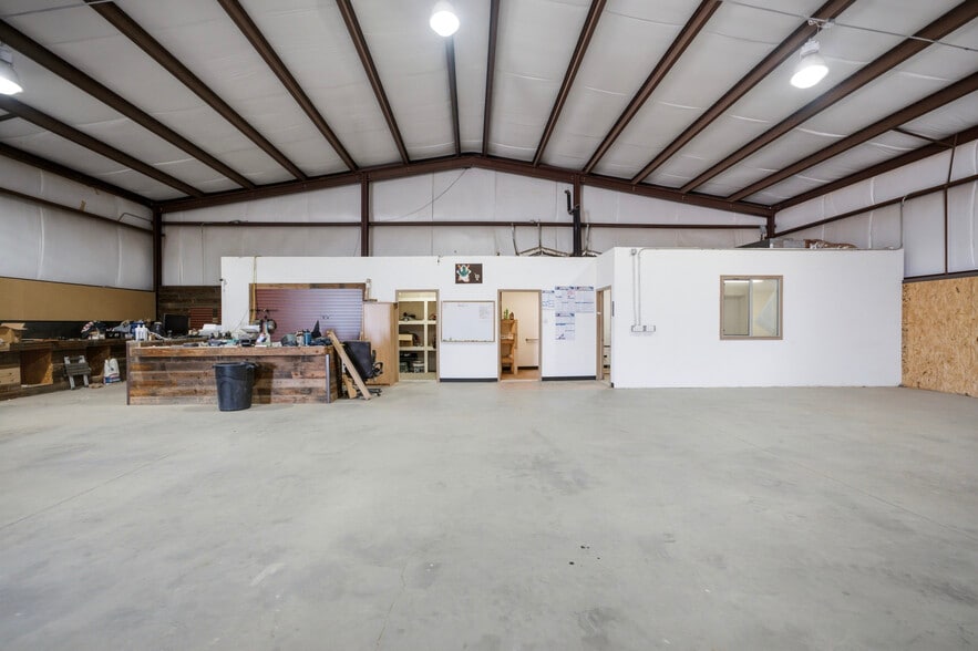 1125 N Lowell Rd, Golden Valley, AZ for lease - Building Photo - Image 3 of 17