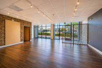 7606 Girard Ave, La Jolla, CA for lease Interior Photo- Image 1 of 5