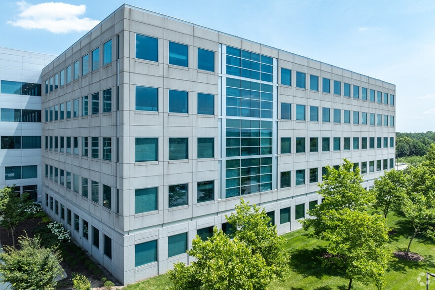 7031 Columbia Gateway Dr, Columbia, MD for lease - Building Photo - Image 2 of 5