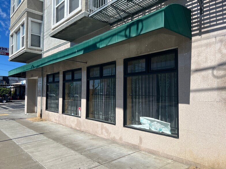 1513-1515 14th Ave, Oakland, CA à vendre - Photo du bâtiment - Image 1 de 11