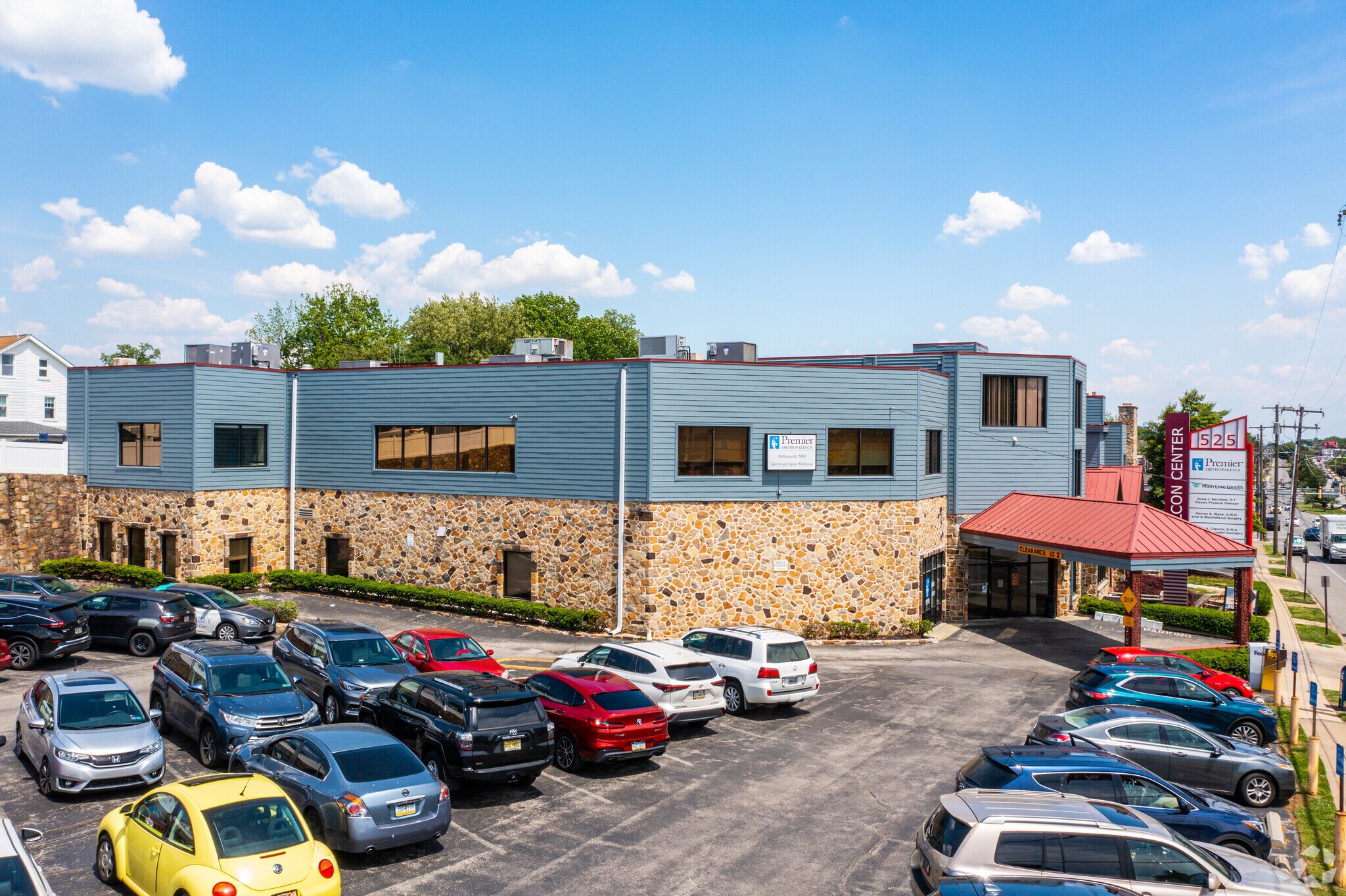 525 West Chester Pike, Havertown, PA à louer Photo du bâtiment- Image 1 de 6