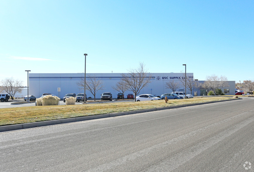 451 Quantum Rd NE, Rio Rancho, NM for lease - Primary Photo - Image 1 of 9