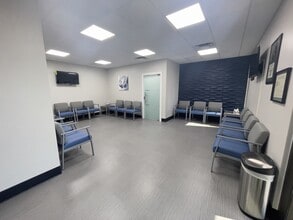 31201 US Highway 19 N, Palm Harbor, FL for lease Interior Photo- Image 1 of 10