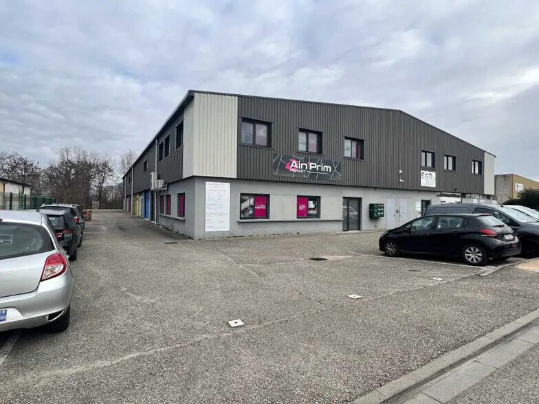 14 Rue François Arago, Bourg-en-Bresse for sale - Building Photo - Image 2 of 5