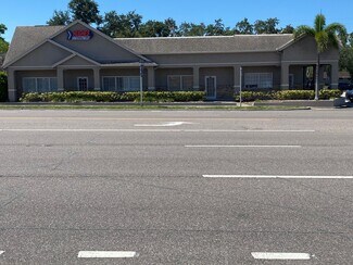 Plus de détails pour 2141 Main St, Dunedin, FL - Bureau/Commerce de détail à louer