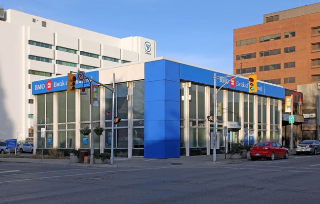 More details for 38 Simcoe St S, Oshawa, ON - Retail for Sale